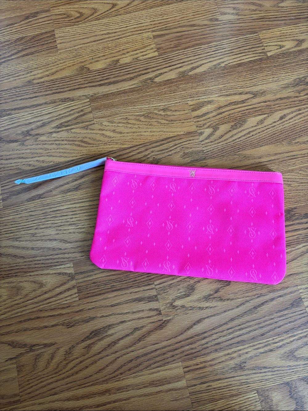 Victoria’s Secret brand new hot pink lined cosmetic bag